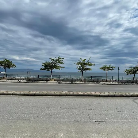 Thalassa Apartment *