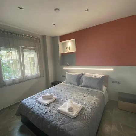 Thalassa Apartment *